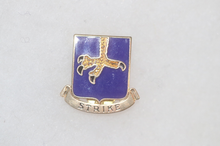 US ARMY 502nd PARACHUTE INFANTRY REGIMENT 101ST AIRBORNE DIVISION ENAMEL DISTINCTIVE CREST DI #3