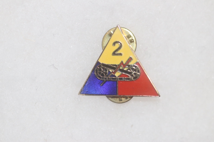 US ARMY 2nd ARMOURED DIVISION ENAMEL DISTINCTIVE UNIT CREST DI