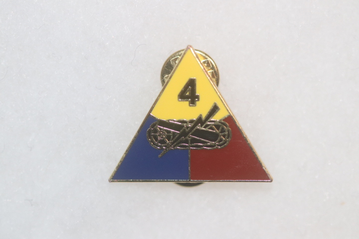 US ARMY 4th ARMOURED DIVISION ENAMEL DISTINCTIVE UNIT CREST DI