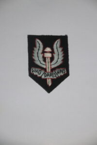 WW2 BRITISH / FRENCH SPECIAL AIR SERVICE SAS BERET BADGE LARGE STYLE
