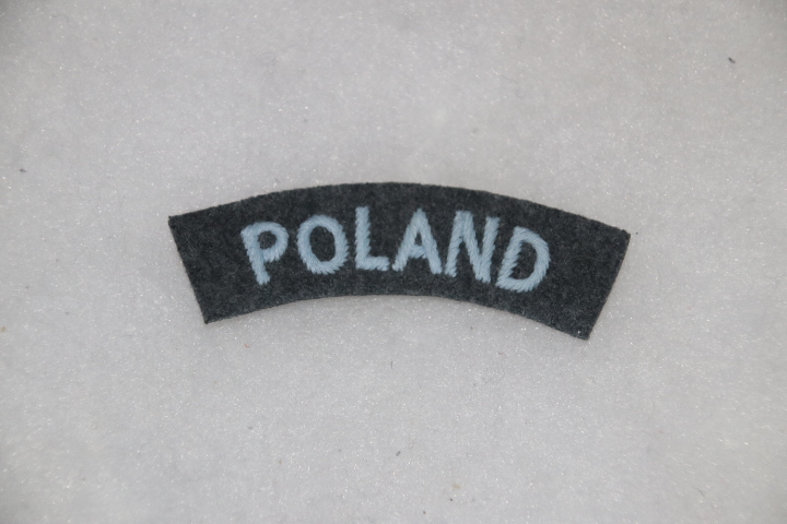 WW2 POLISH POLAND OFFICER'S CLOTH SHOULDER TITLE IN ROYAL AIR FORCE RAF