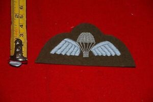 WW2 BRITISH PARACHUTE AIRBORNE WING WITH SILVER BULLION WIRE CHUTE COPY