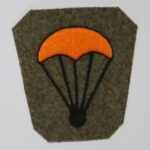 FREE DUTCH FORCES NETHERLANDS ARMY PARACHUTE QUALIFICATION WWII GOOD COPY BADGE
