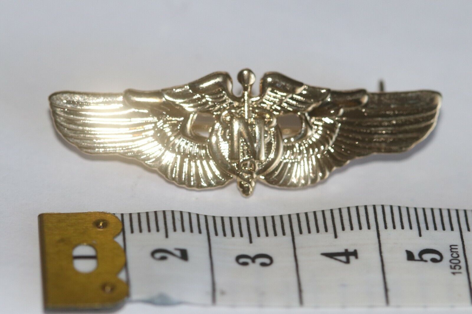 WWII TYPE US ARMY FLIGHT NURSE QUALIFICATION WING GOLD PINBACK NICE COPY