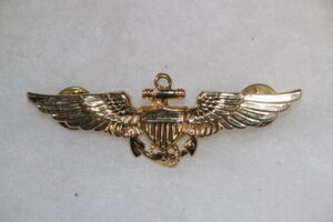 US NAVY  USN PILOT WING FLIGHT JACKET DRESS UNIFORM ETC GILT METAL
