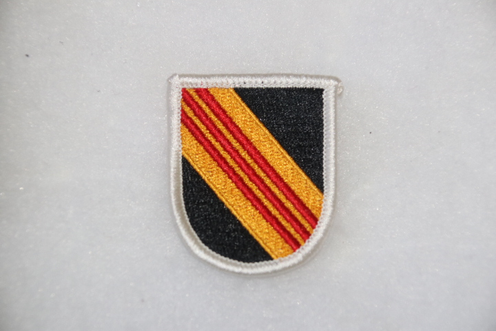 US ARMY 5th SPECIAL FORCES BERET FLASH ORIGINAL US MADE
