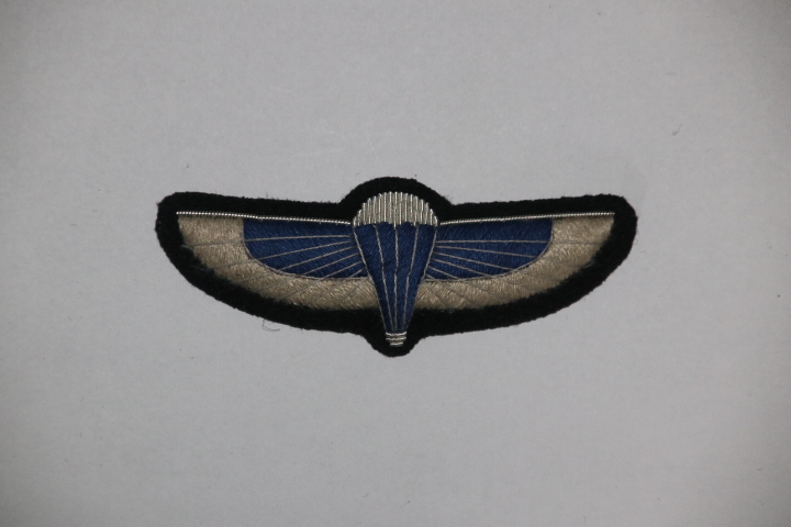 BRITISH ARMY SAS SPECIAL AIR SERVICE BULLION PARACHUTE VARIATION SABRE WING